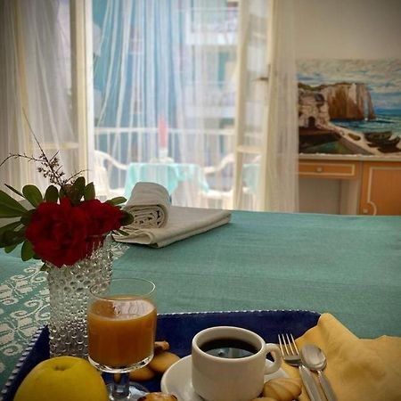Hotel Villa Alexandra Bellaria-Igea Marina Exteriör bild