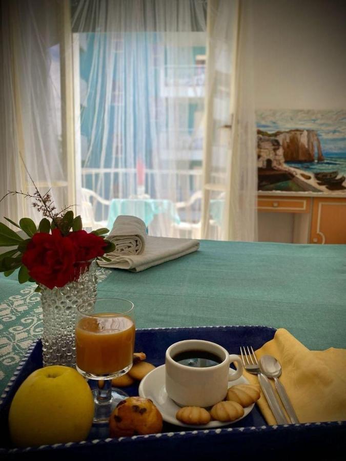 Hotel Villa Alexandra Bellaria-Igea Marina Exteriör bild