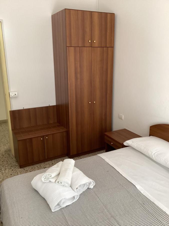 Hotel Villa Alexandra Bellaria-Igea Marina Exteriör bild