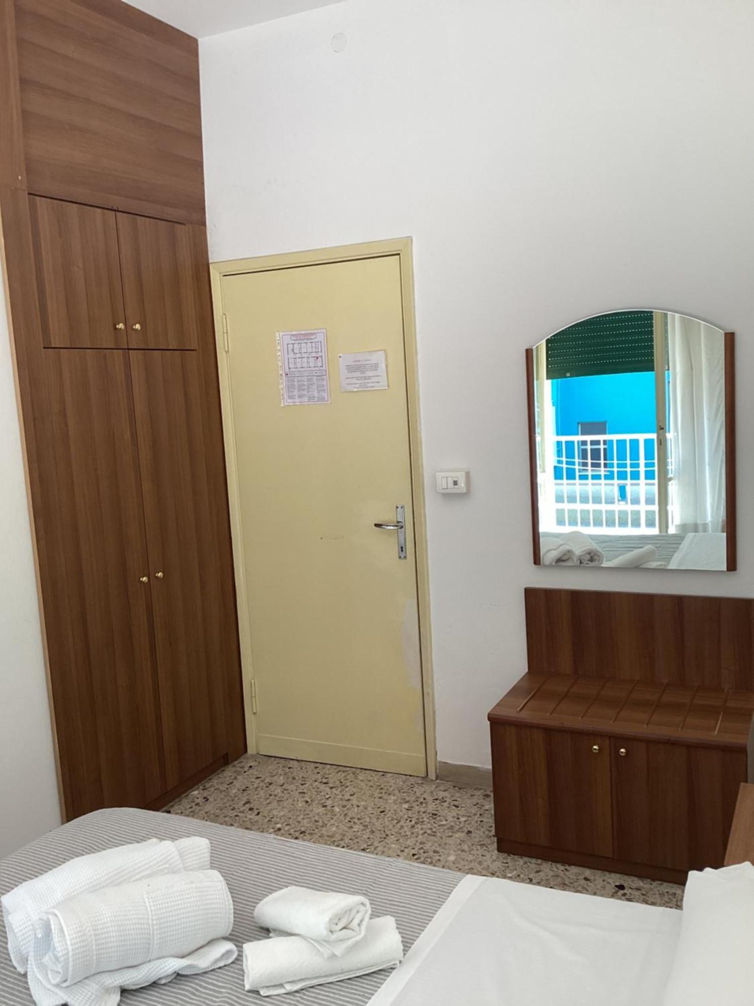 Hotel Villa Alexandra Bellaria-Igea Marina Exteriör bild